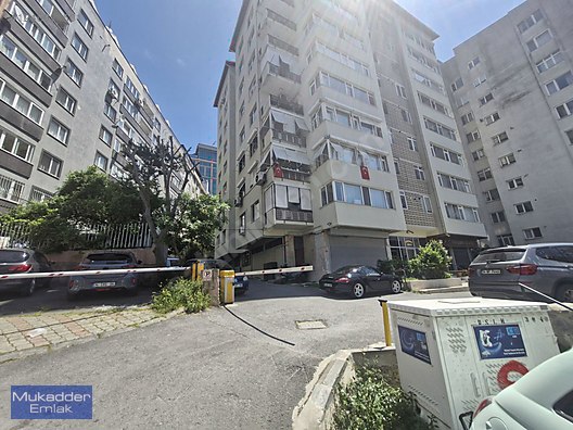 GAYRETTEPE BALMUMCU RÖNASANS ARKASI BAHÇELİ DÜZ GİRİŞ