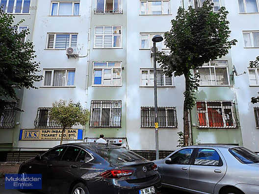 FULYA HÜSNÜ İSMETÖZTÜRKTE (ŞİŞLİ PLAZA ARKASI) 2+1 BOŞ 85M DAİRE
