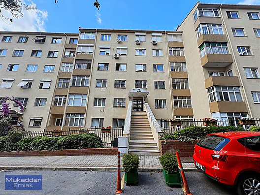 LEVAZIM ZORLU YANI ADAKENT SİTESİNDE BAKIMLI MANZARALI 3+1