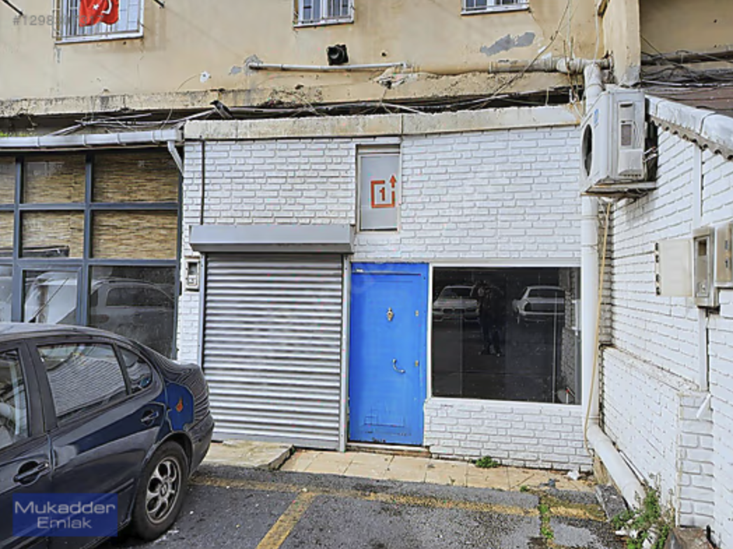 BARBAROS BULVARINA 100 METRE MESAFEDE ASMA KATLI 25m²DEPO