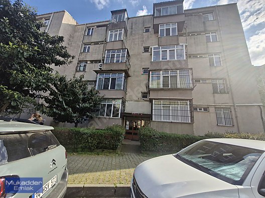 ESENTEPE ASTORIA KARŞISI SUBAYEVLERİNDE OTOPARKLI