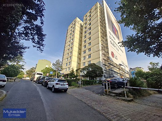 ESENTEPE ASTORIA AVM KARŞISI BOŞ MANZARALI