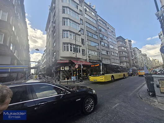 KURTULUŞ CADDE ÜZERİ KEYİFLİ TEMİZ