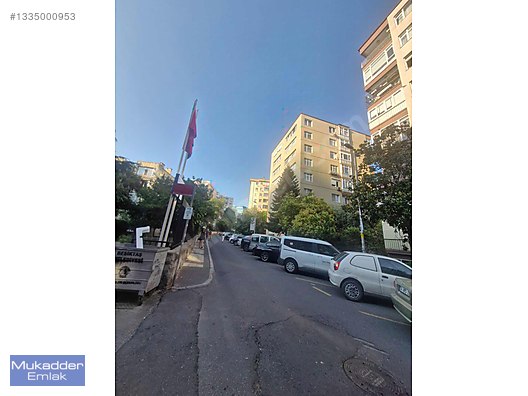 GAYRETTEPE FULYA SİTESİNDE YEŞİLLİKLER İÇERİSİNDE 3+1 DAİRE
